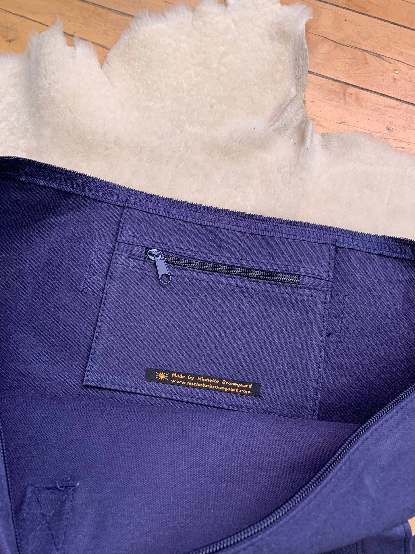MBMB - Arts And Crafts Large Zip Tote