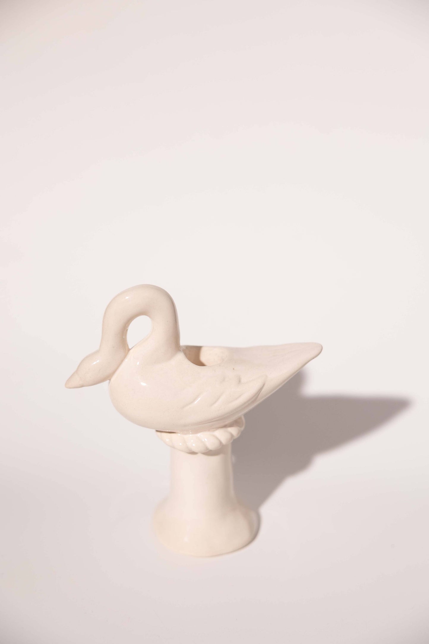 St.Bingo - Nordic Swan Candlestick Holder | Cream